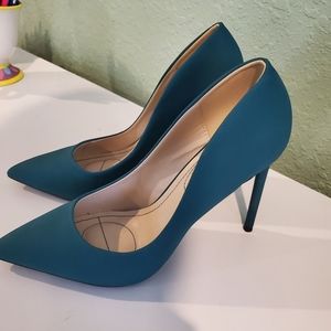 Green High Heels (NWT)